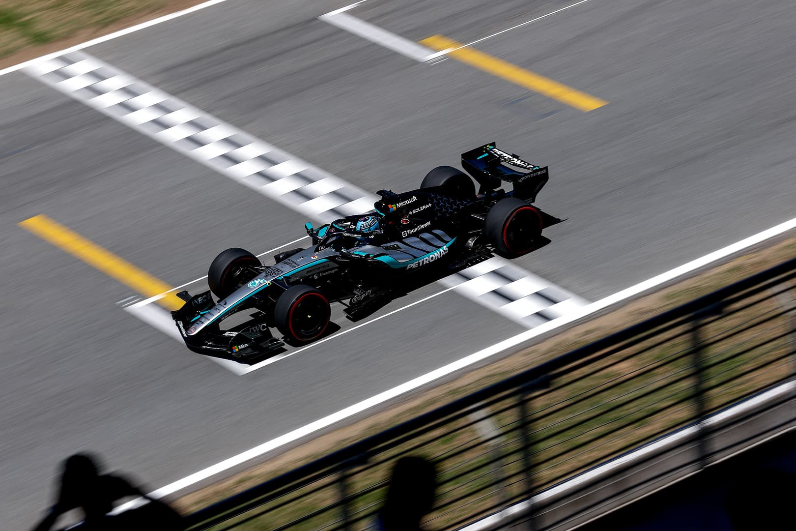 Russell najszybszy przed kwalifikacjami F1 w Barcelonie