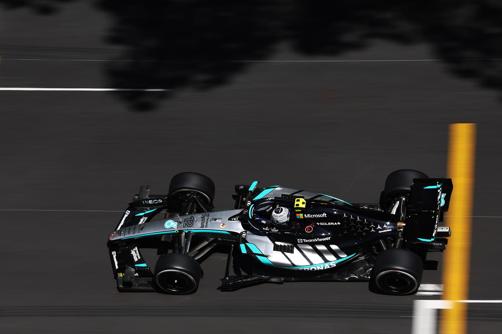 Antonelli szybszy od Ferrari przed kwalifikacjami F1 w Monako
