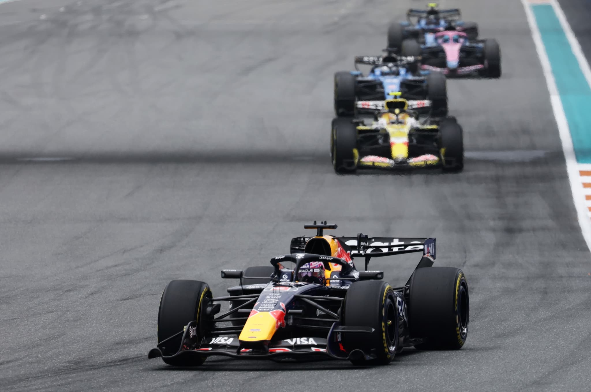 Zmiany na sezon F1 2027: Koniec z problematycznym podziałem mocy!