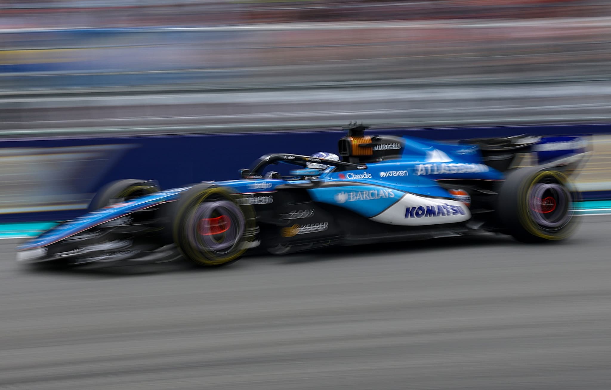 Albon rozbił bolid przez zwierzę. Trzy czerwone flagi w treningu F1, Antonelli najszybszy