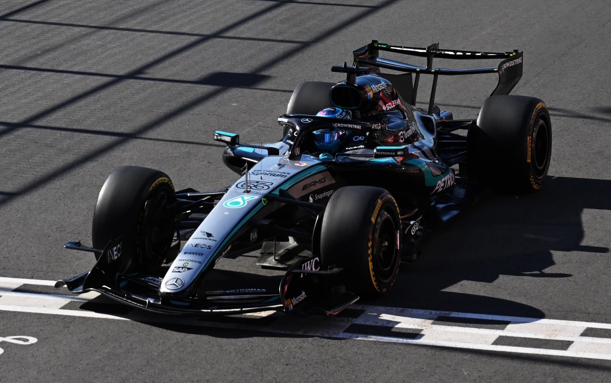 Gorąco w Mercedesie, Russell wygrał sprint F1 po starciu z Antonellim!