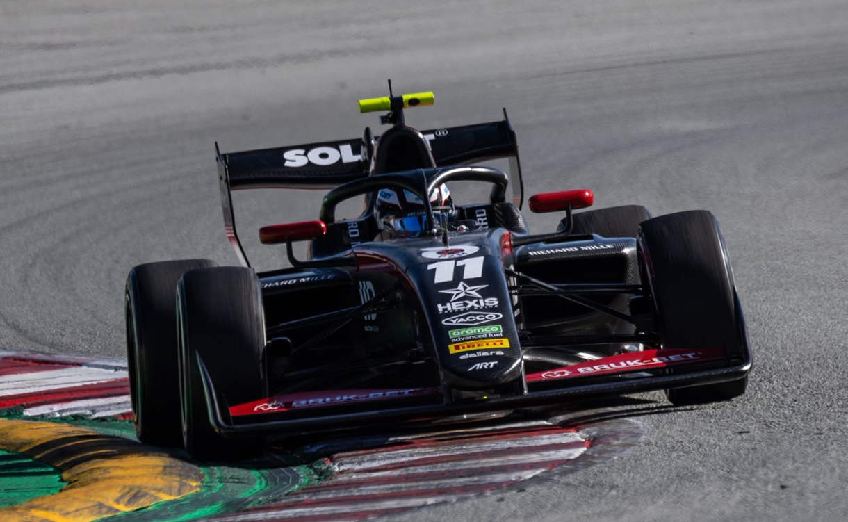 Niesamowite wejście Polaka do Formuły 3! Świetne kwalifikacje Gładysza w debiucie