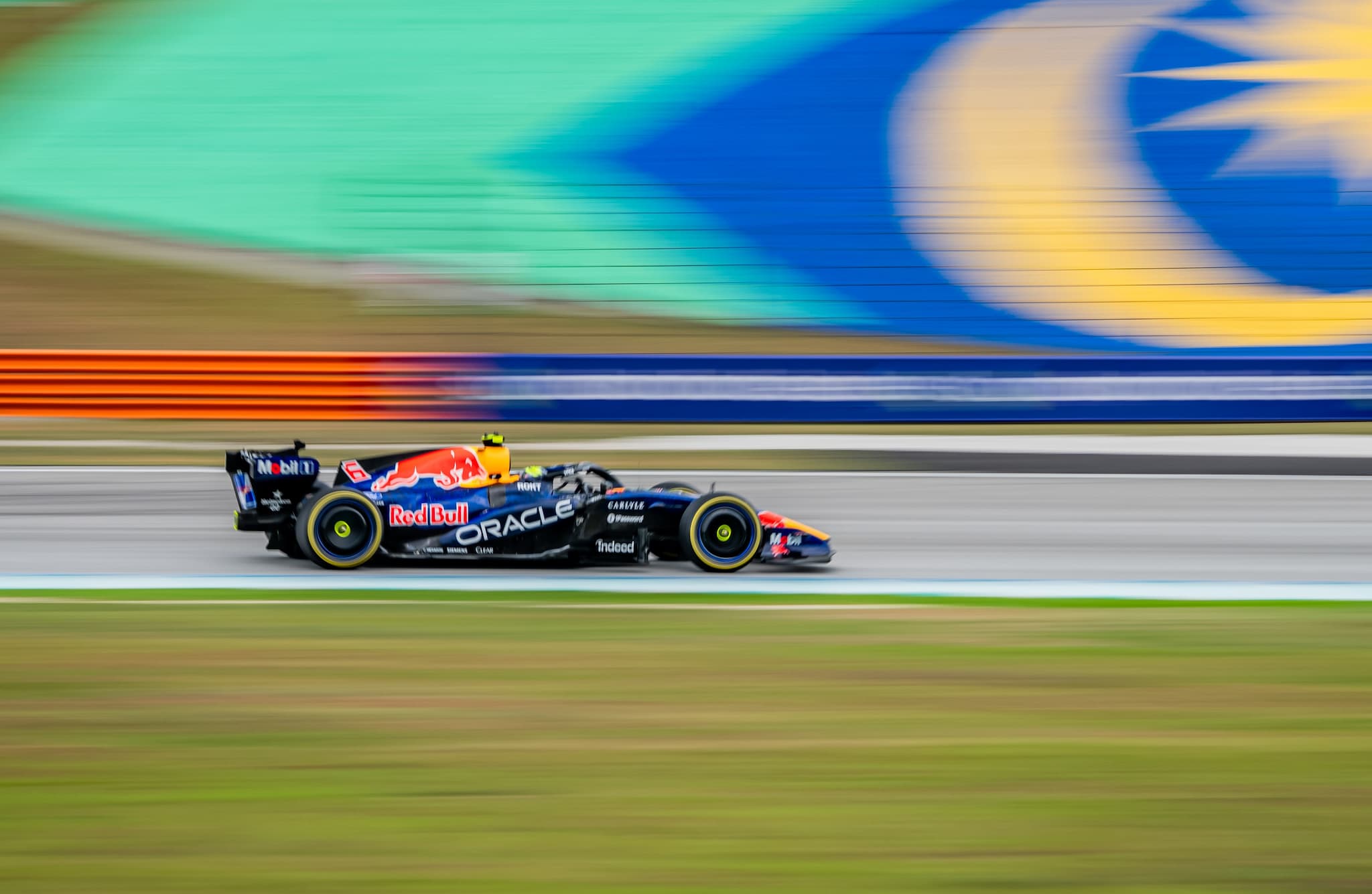 Ustawienie na starcie wyścigu F1 (GP Bahrajnu w Malezji 2026)