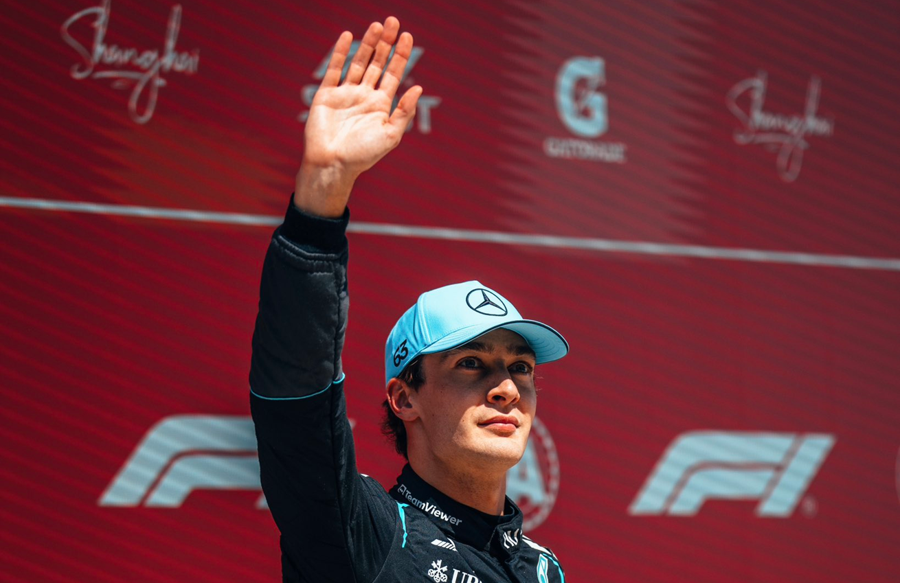 Szalony sprint F1 w Chinach! Russell wygrywa po walce z Ferrari, problemy Verstappena